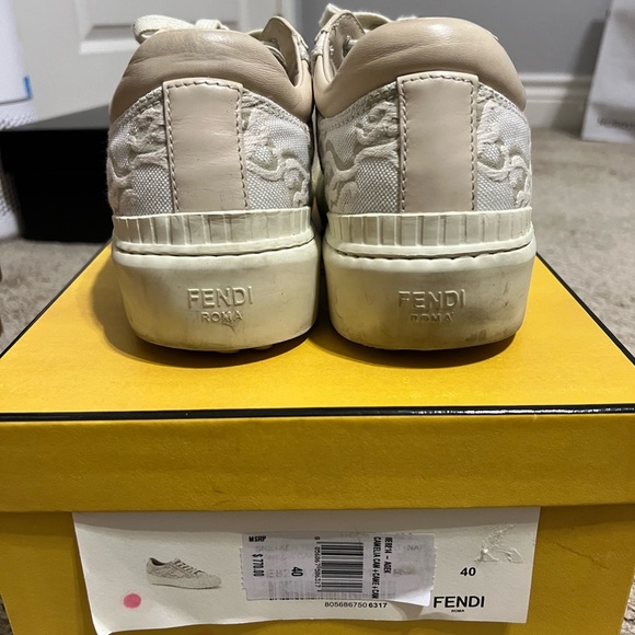 FENDI Karligraphy Logo Sneaker - Picture 7 of 8